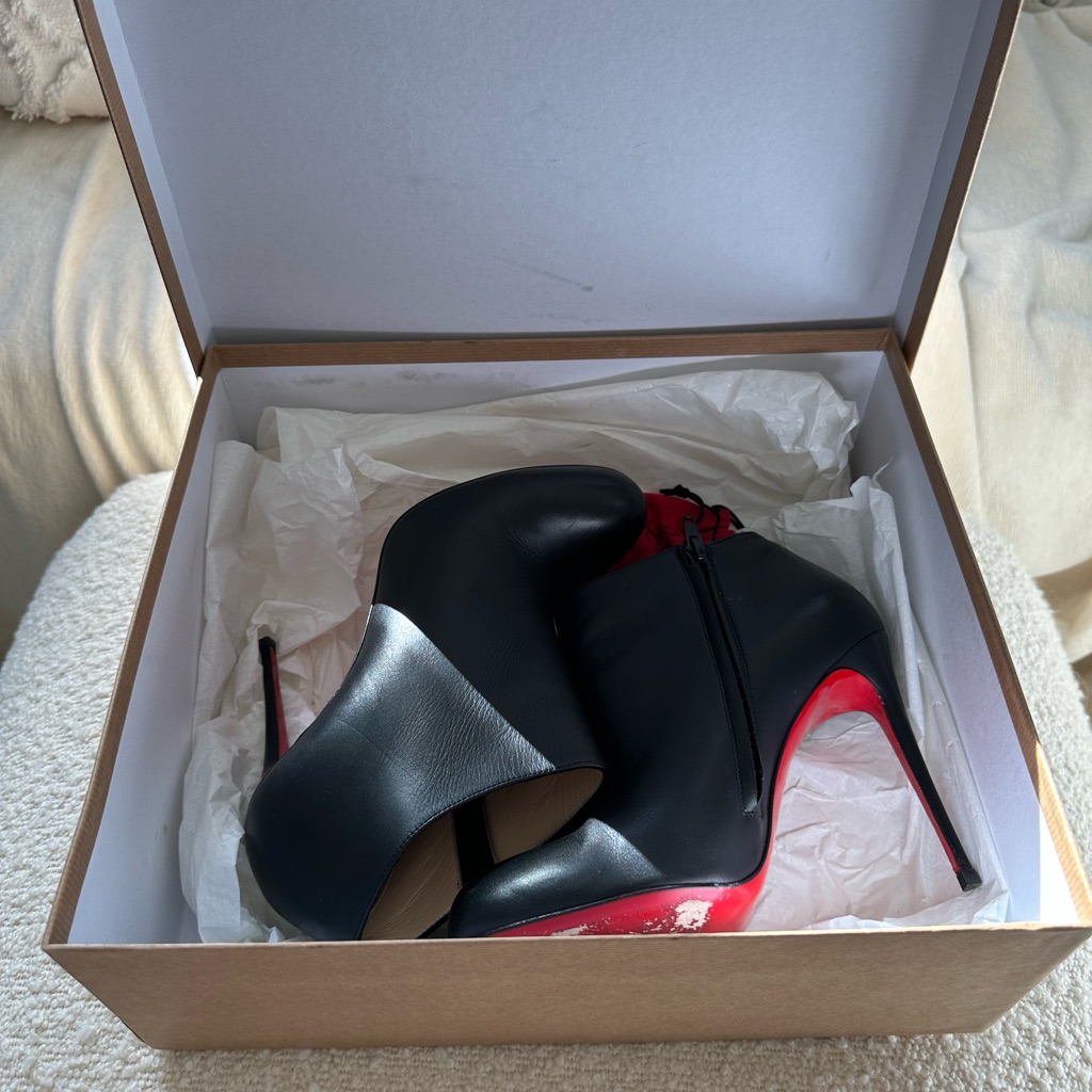Christian Louboutin Shoes  Christian Louboutin Bellissma 100mm